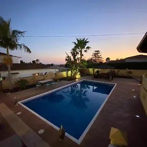 https://bluehouse-en-caleta-de-velez.es-andalucia.com